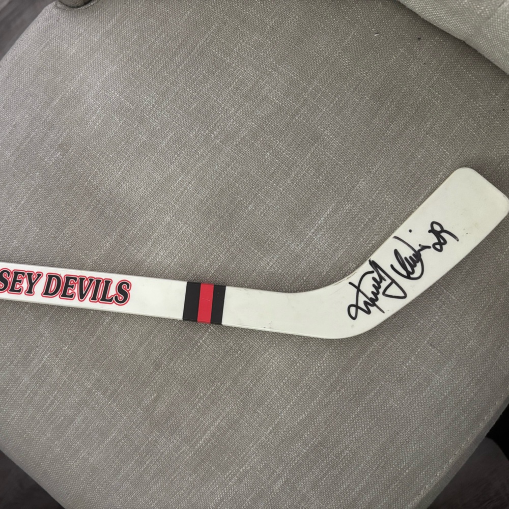 New Jersey Devils Autographed‎ Mini Hockey Stick (unknown #29)